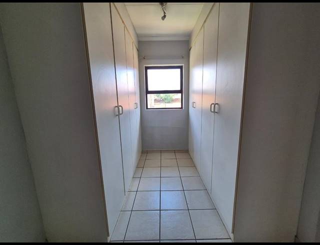 2 BEDROOM TOWNHOUSE FOR SALE IN FLORENTIA